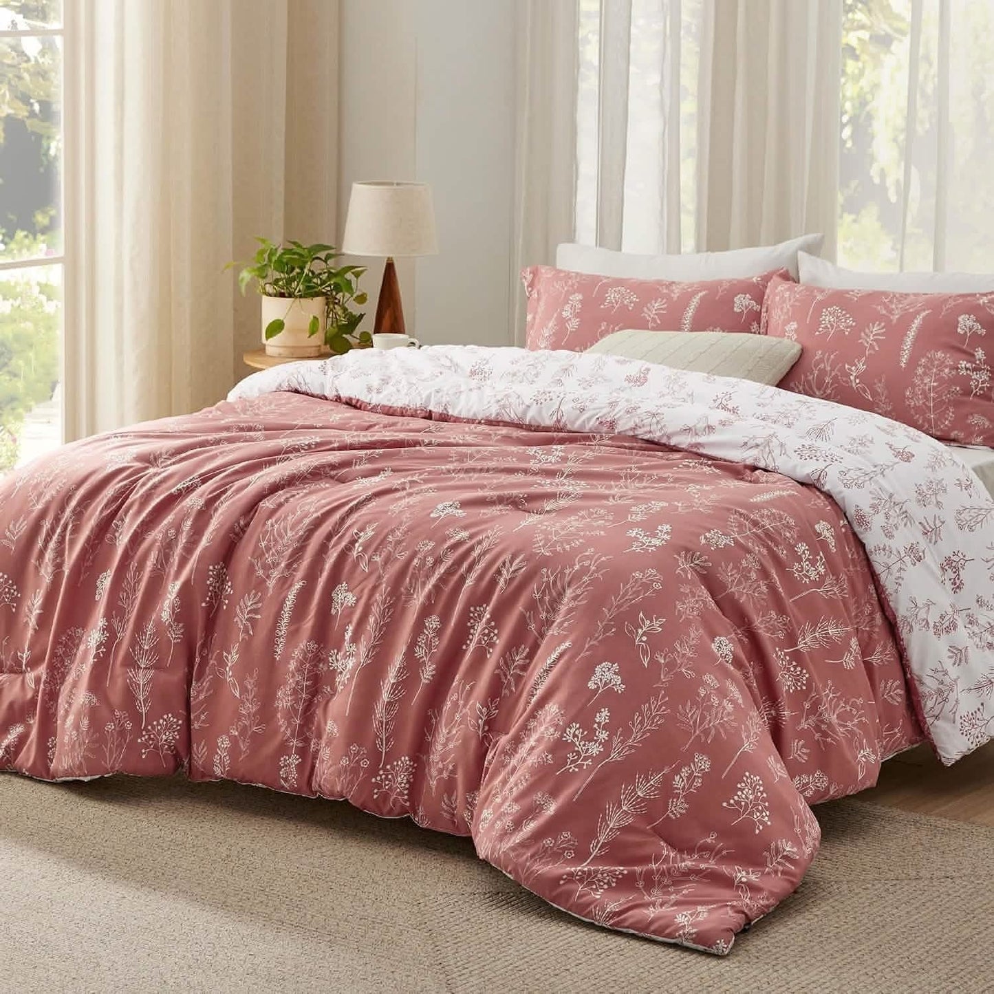 Reversible Floral Print Comforter Set