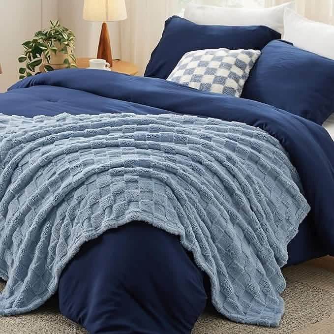 Checkered Comforter Set