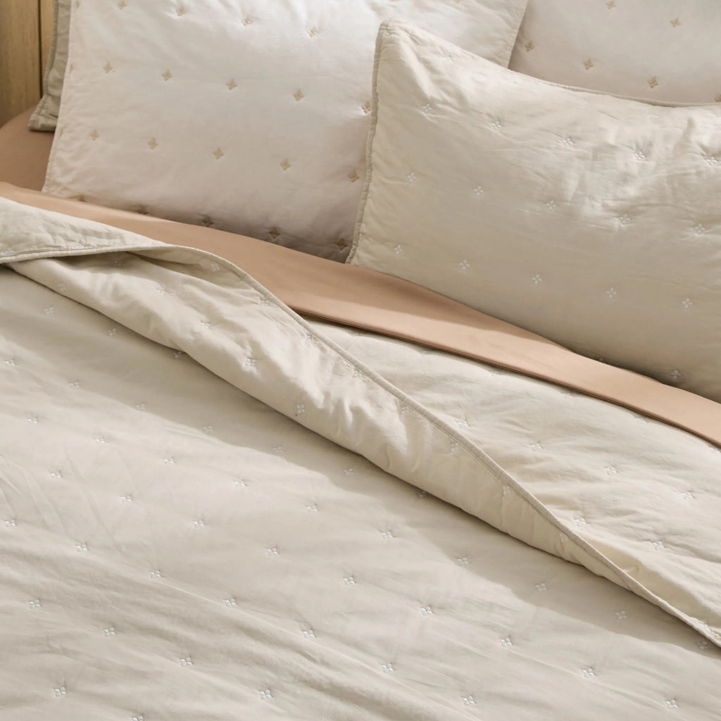 Cotton Clover Quilt Set
