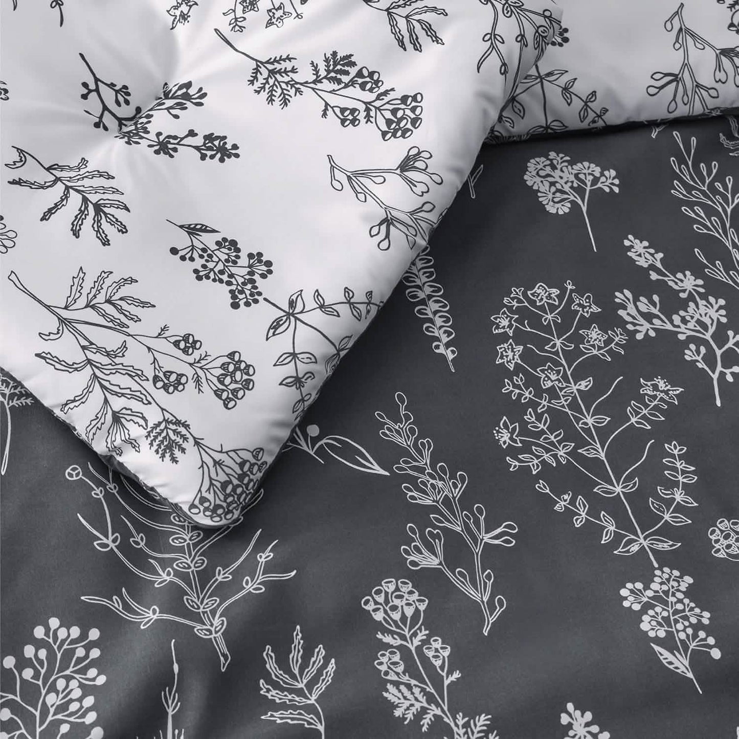 Reversible Floral Print Comforter Set
