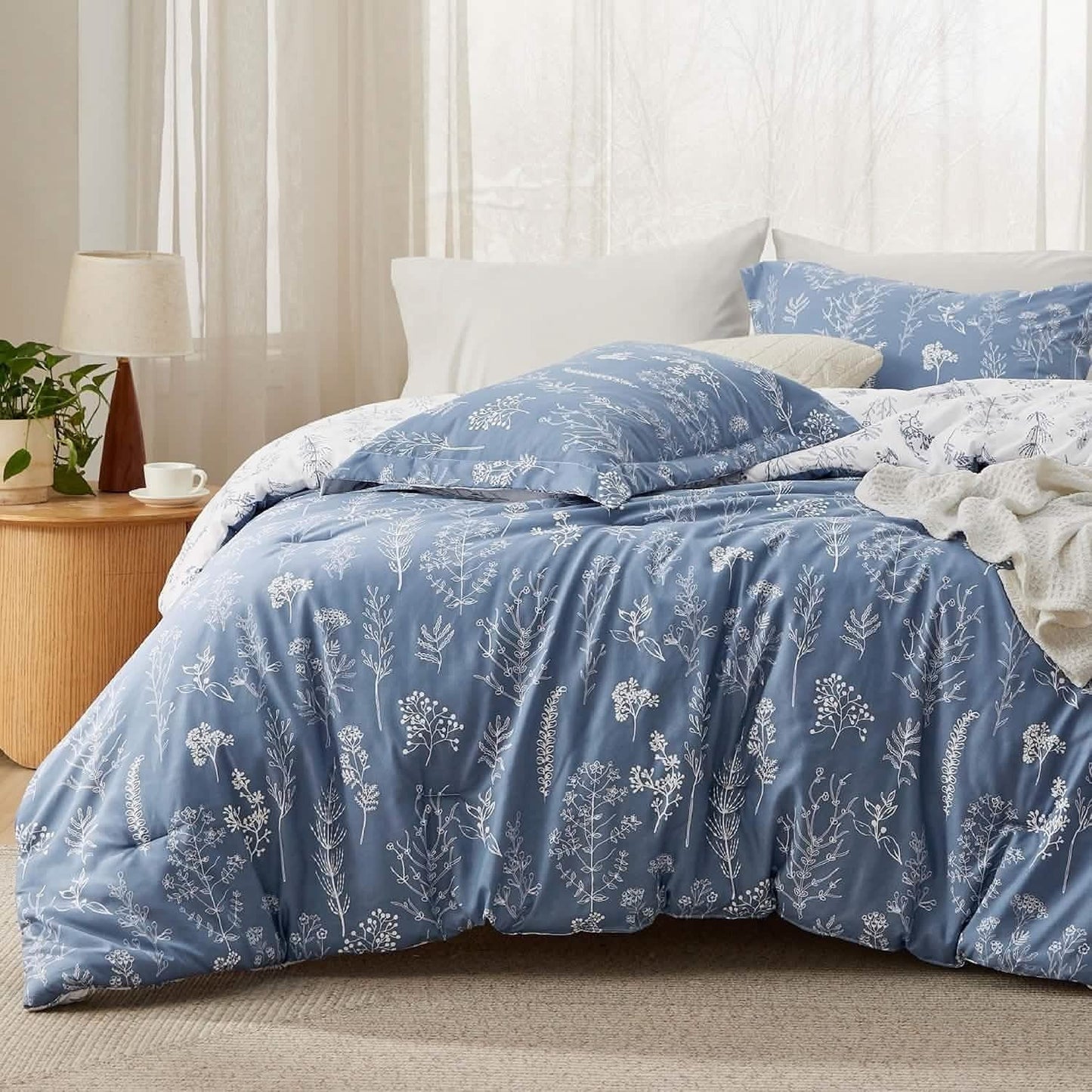 Reversible Floral Print Comforter Set