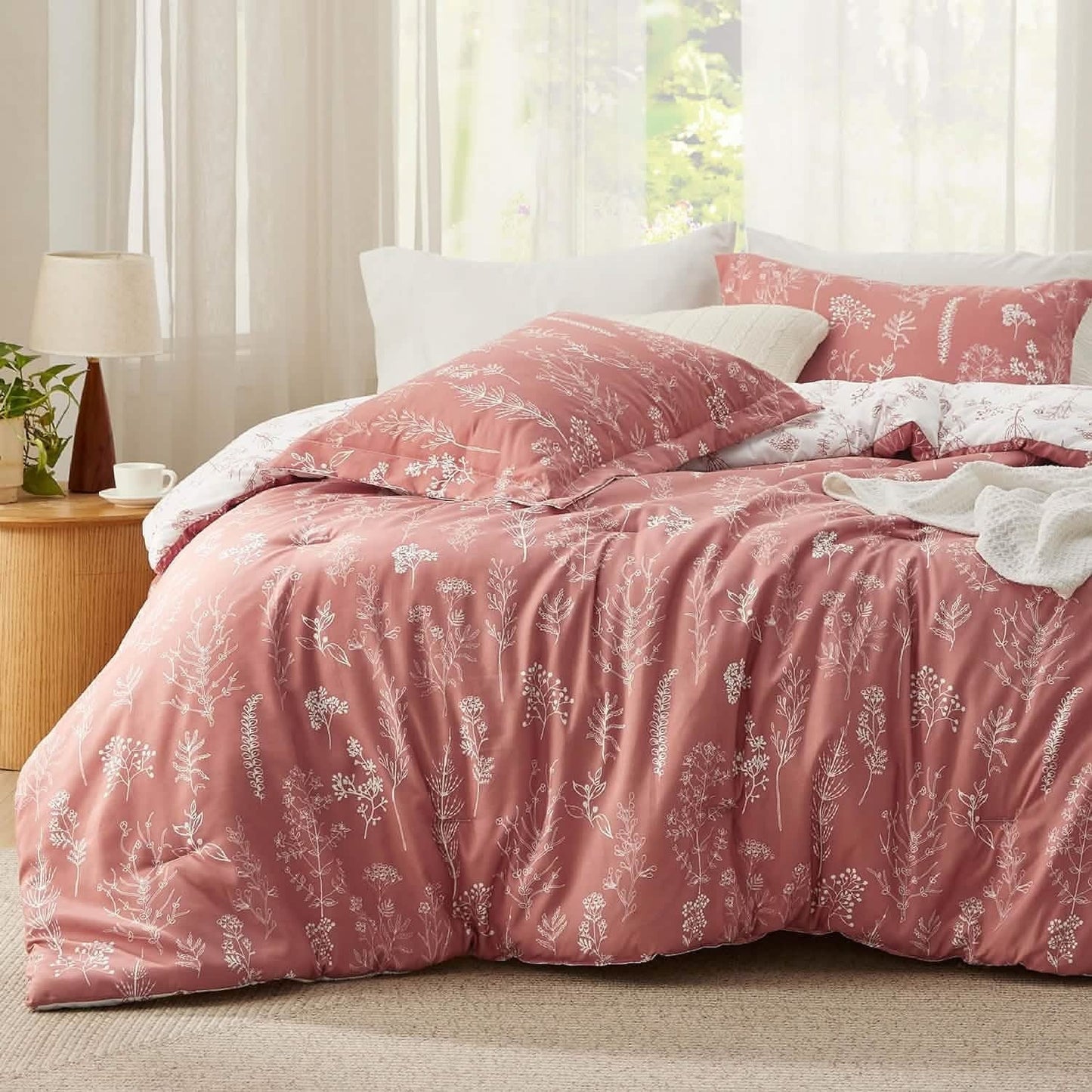 Reversible Floral Print Comforter Set