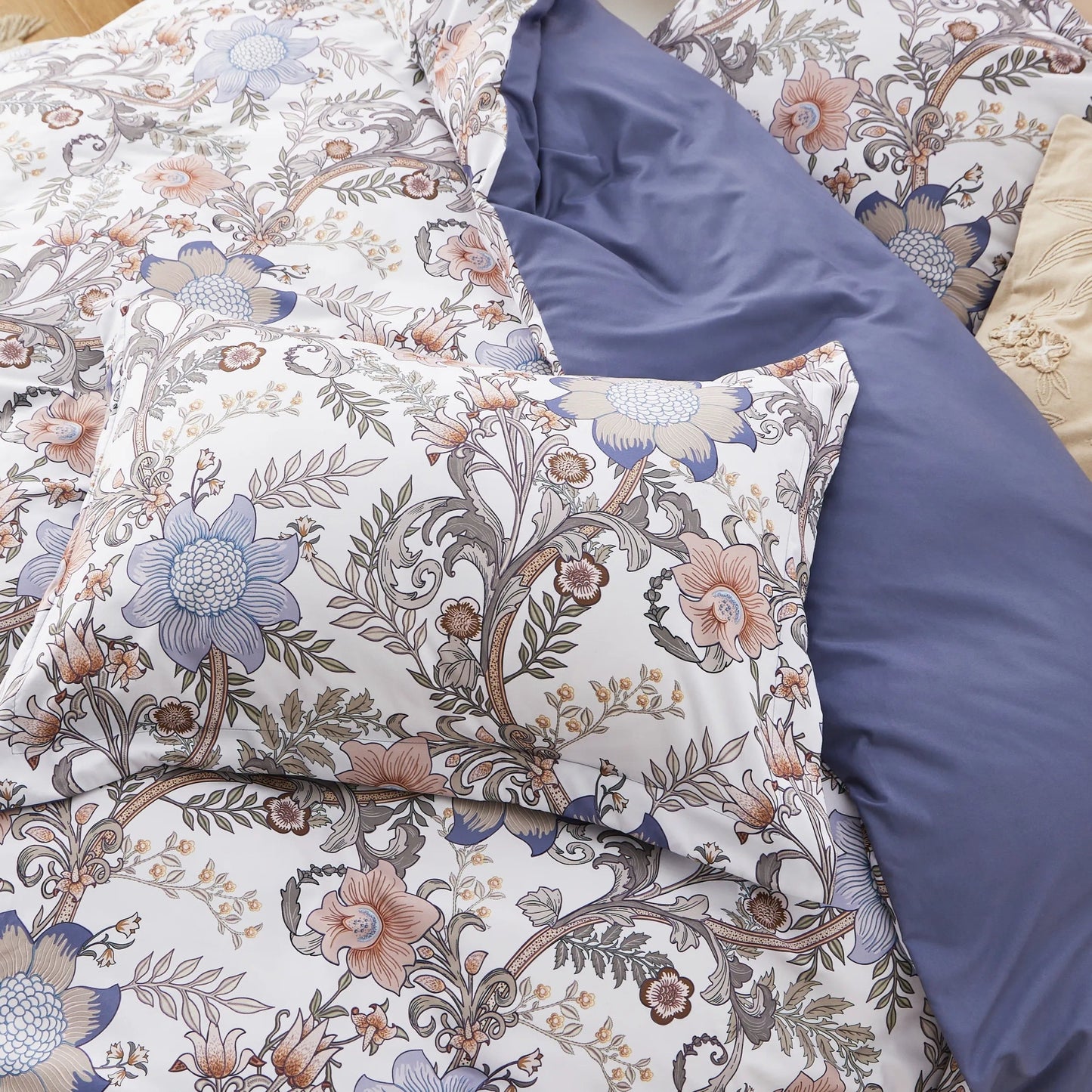 Reversible Floral Duvet Cover Set