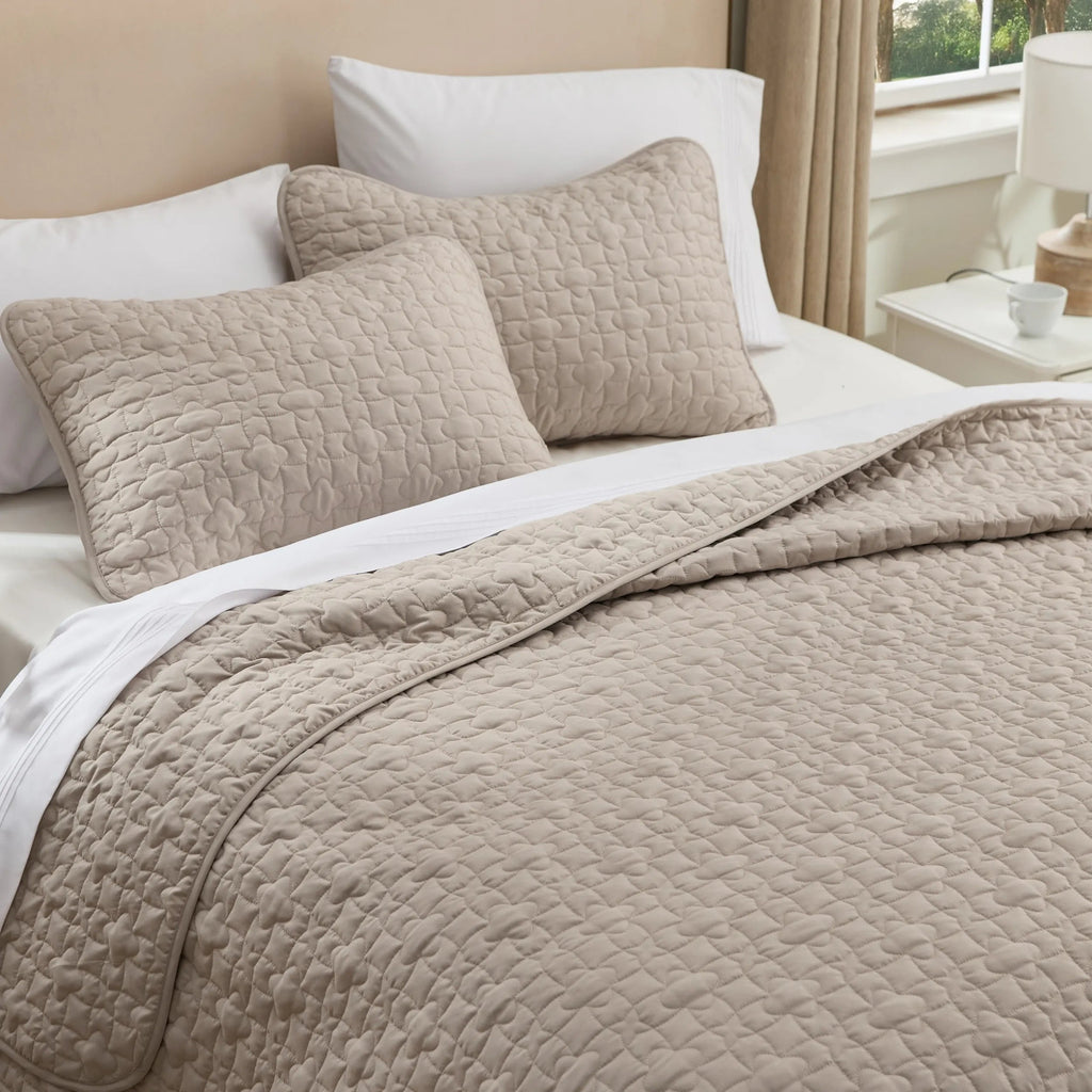 Lucky Star Quilt Set