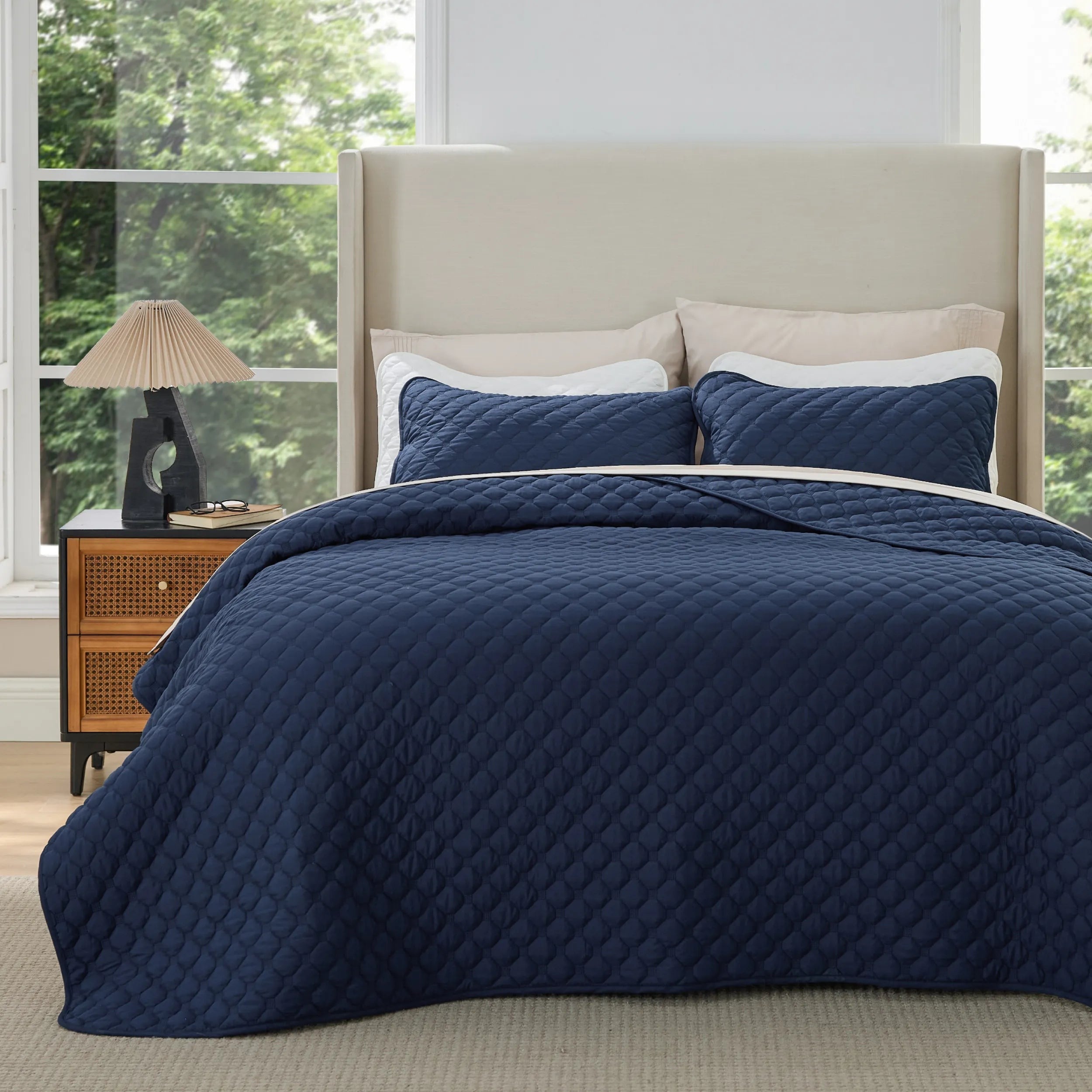 Classic Honeycomb Quilt Set