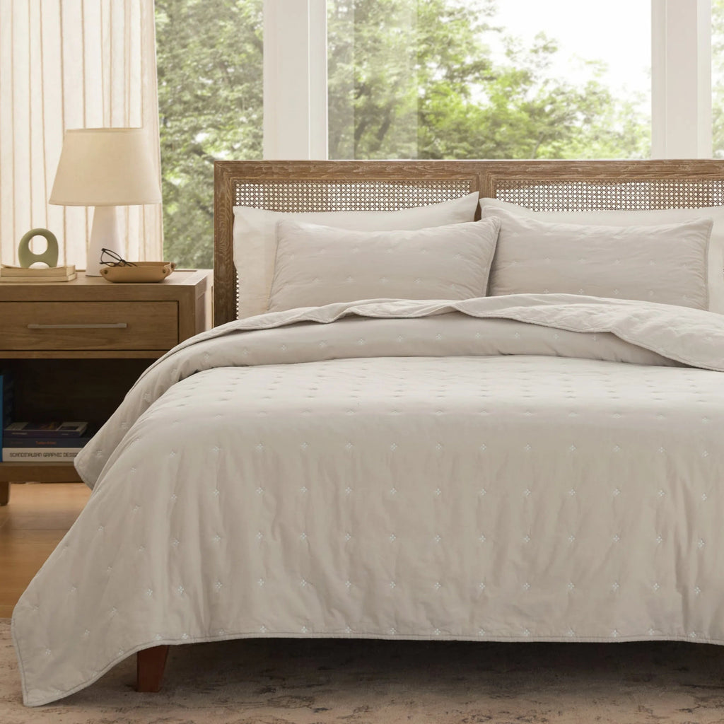 Cotton Clover Quilt Set