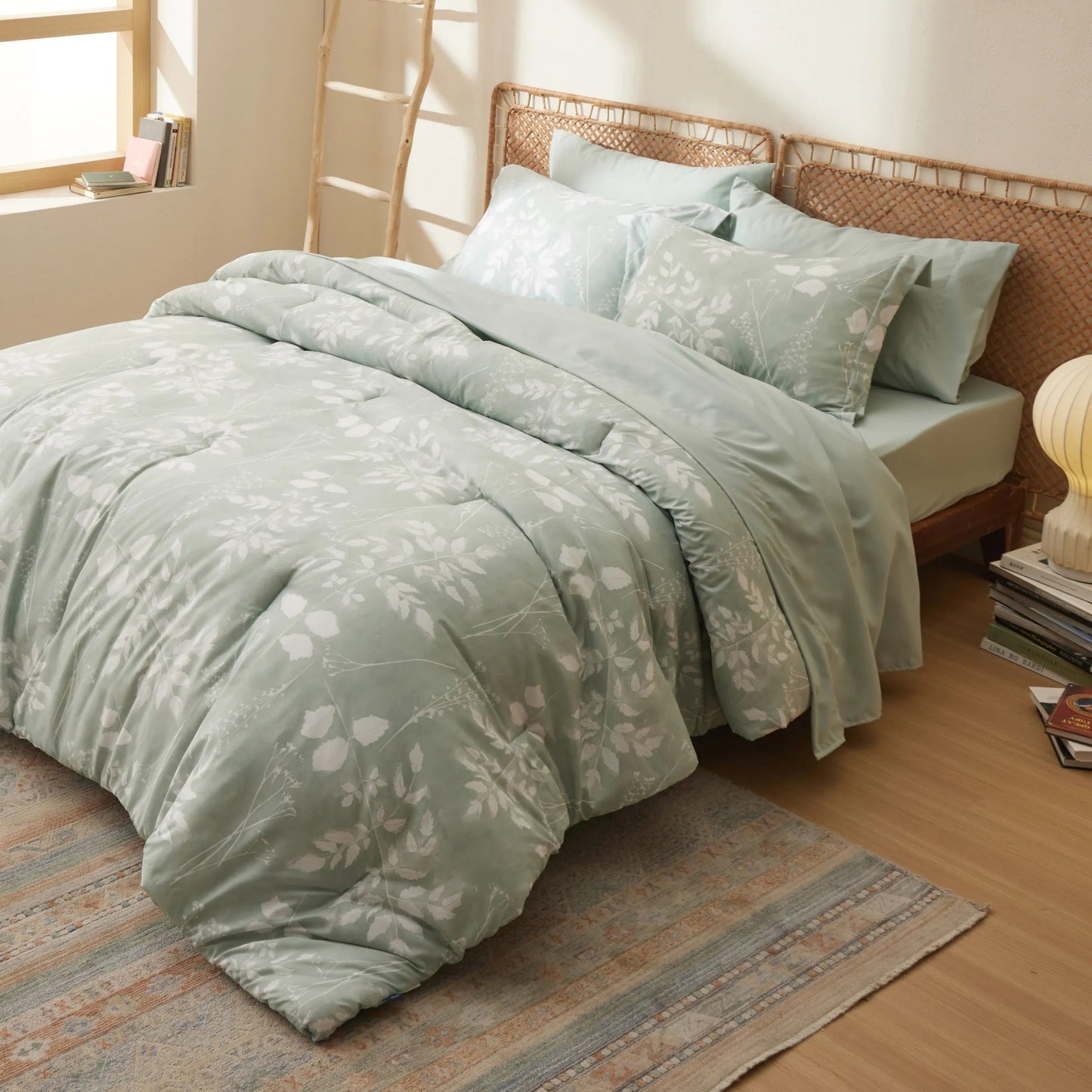 Elegant Floral Comforter Sets