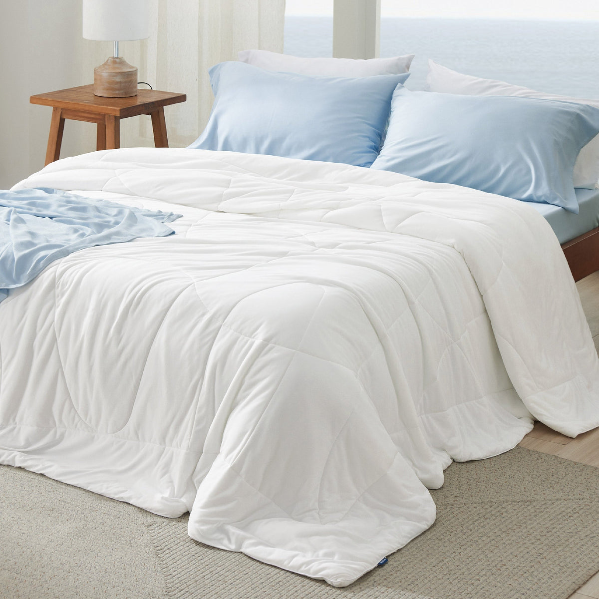 Nylon Cooling Comforter