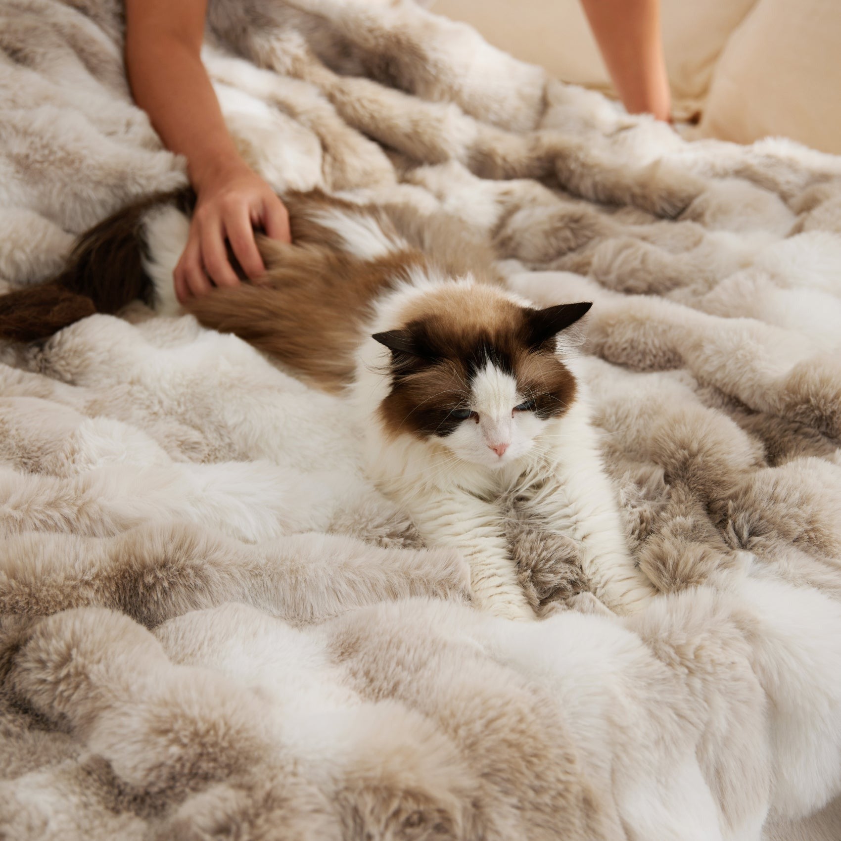 PureWovenTM Serene Blend Plush Luxe Bundle