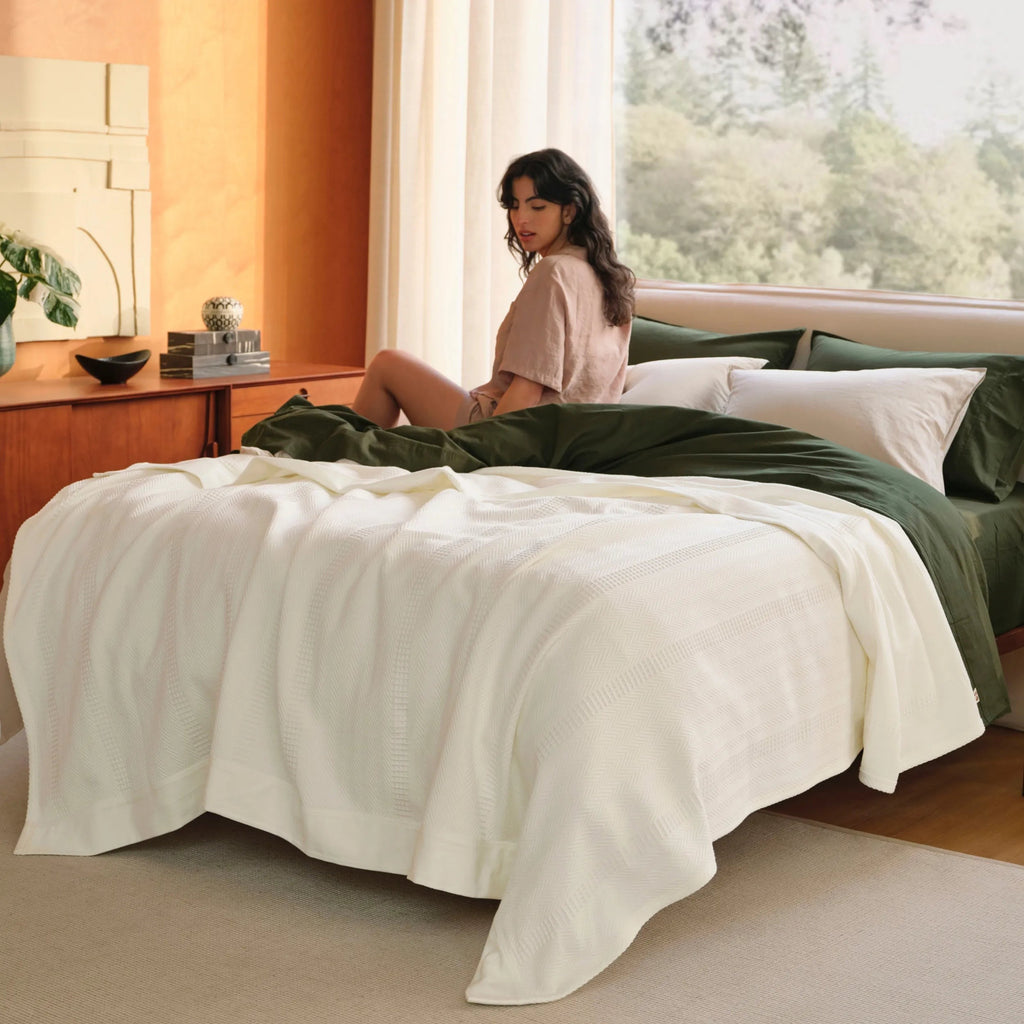 PureWovenTM Organic Cotton Waffle Herringbone Blanket
