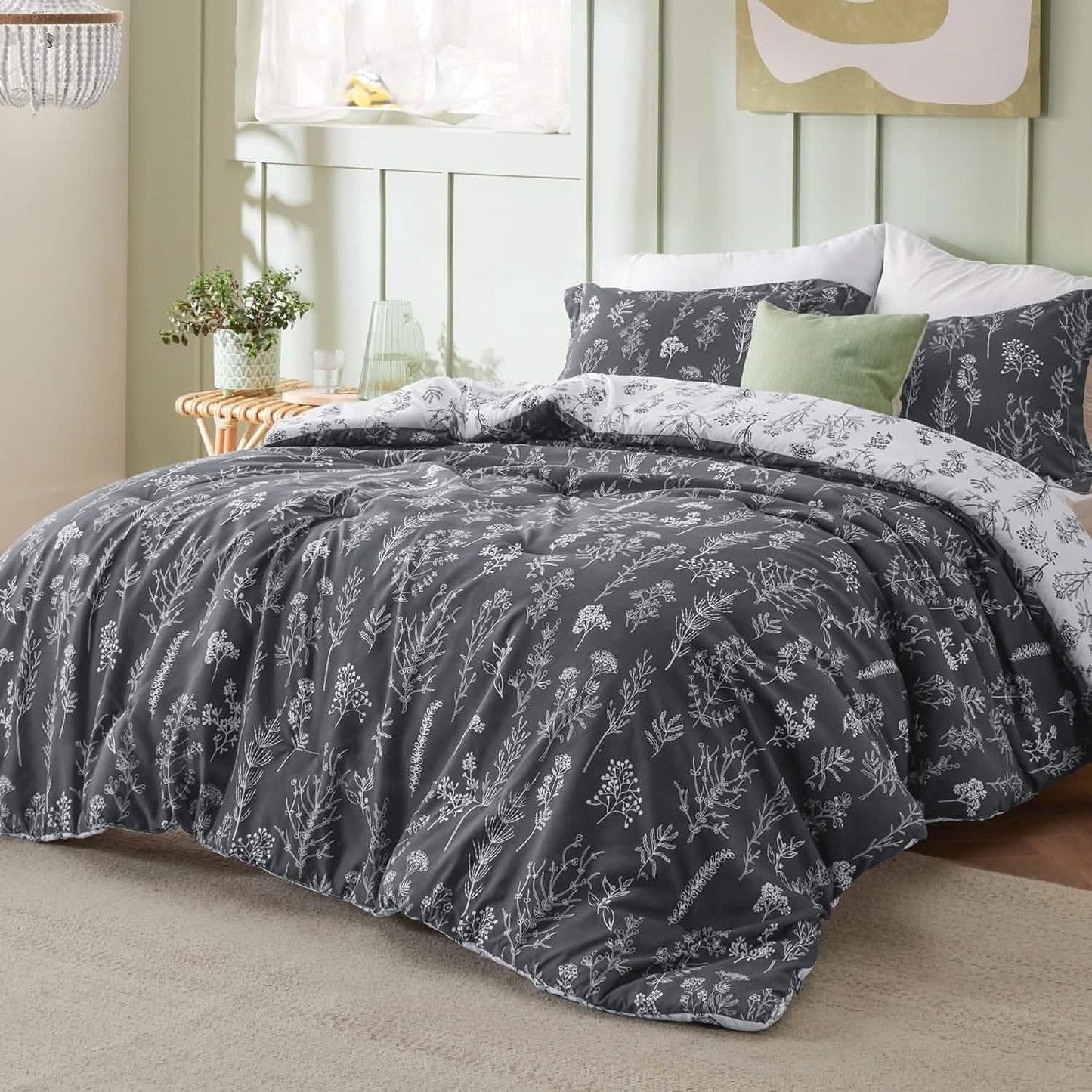 Reversible Floral Print Comforter Set