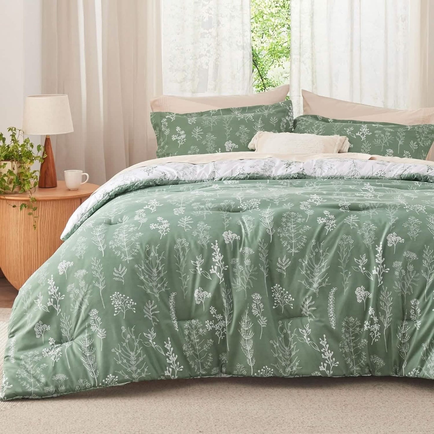 Reversible Floral Print Comforter Set