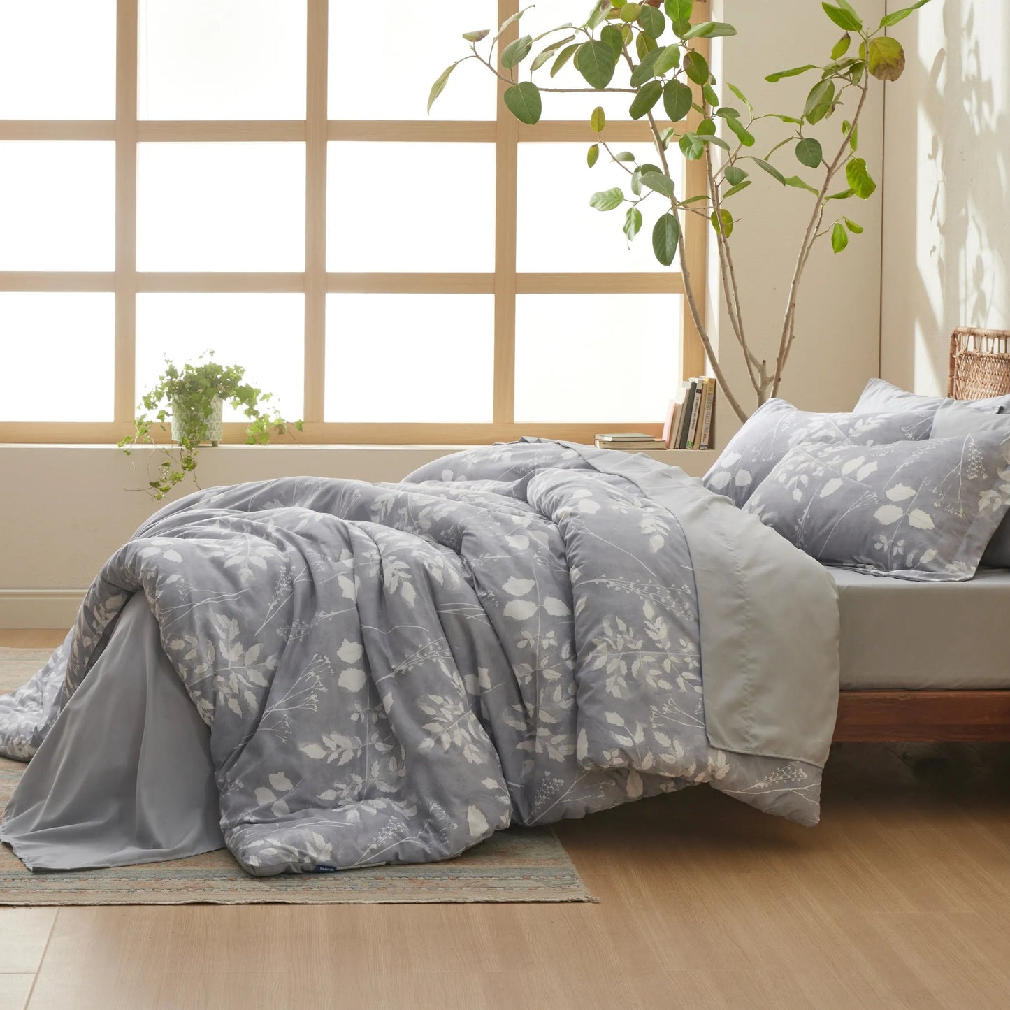 Elegant Floral Comforter Sets