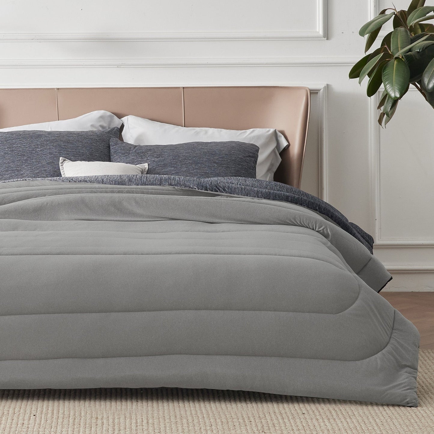 Reversible Warm and Cooling Comforter Set