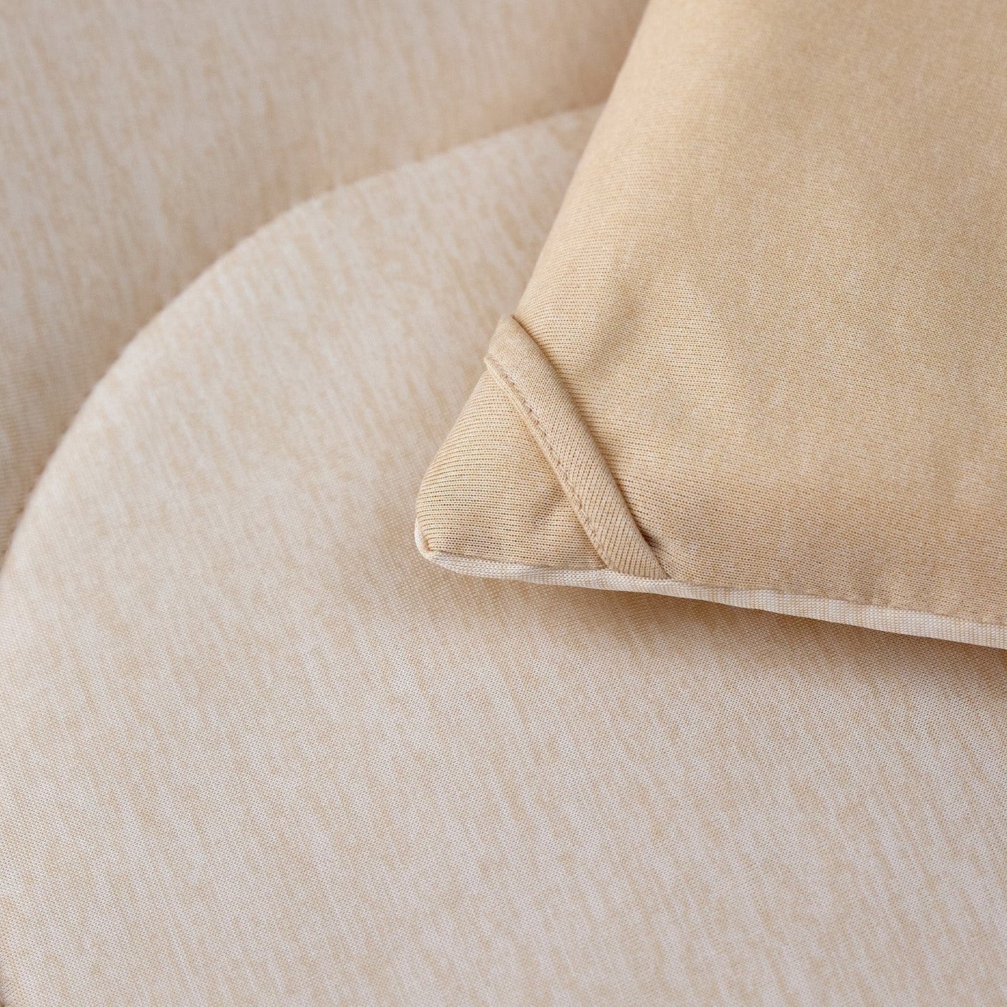 Reversible Warm and Cooling Comforter Set