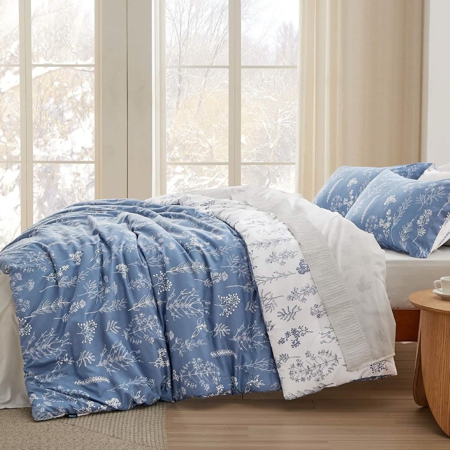 Reversible Floral Print Comforter Set