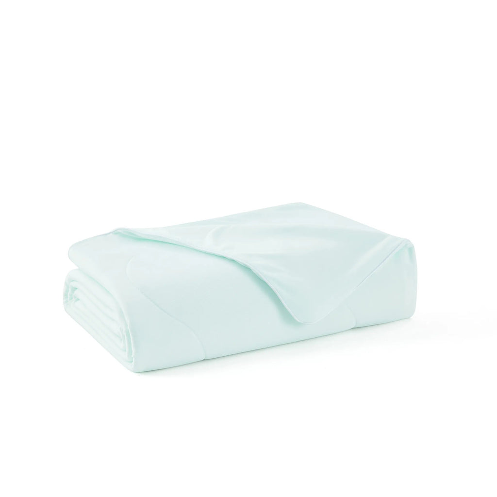 Cooling & Breathable Lightweight Pet Blanket