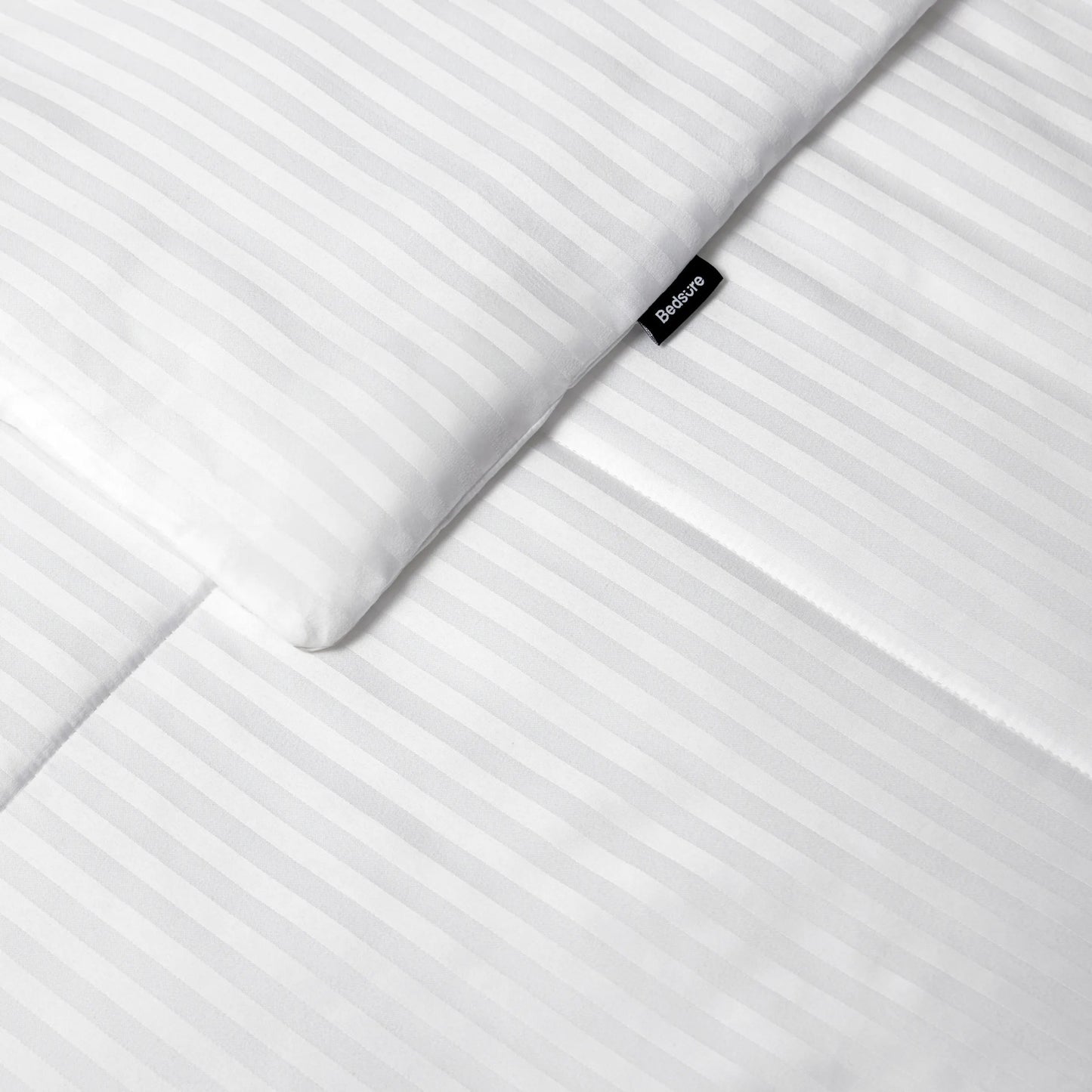 Weightless Comfy Striped Quilt