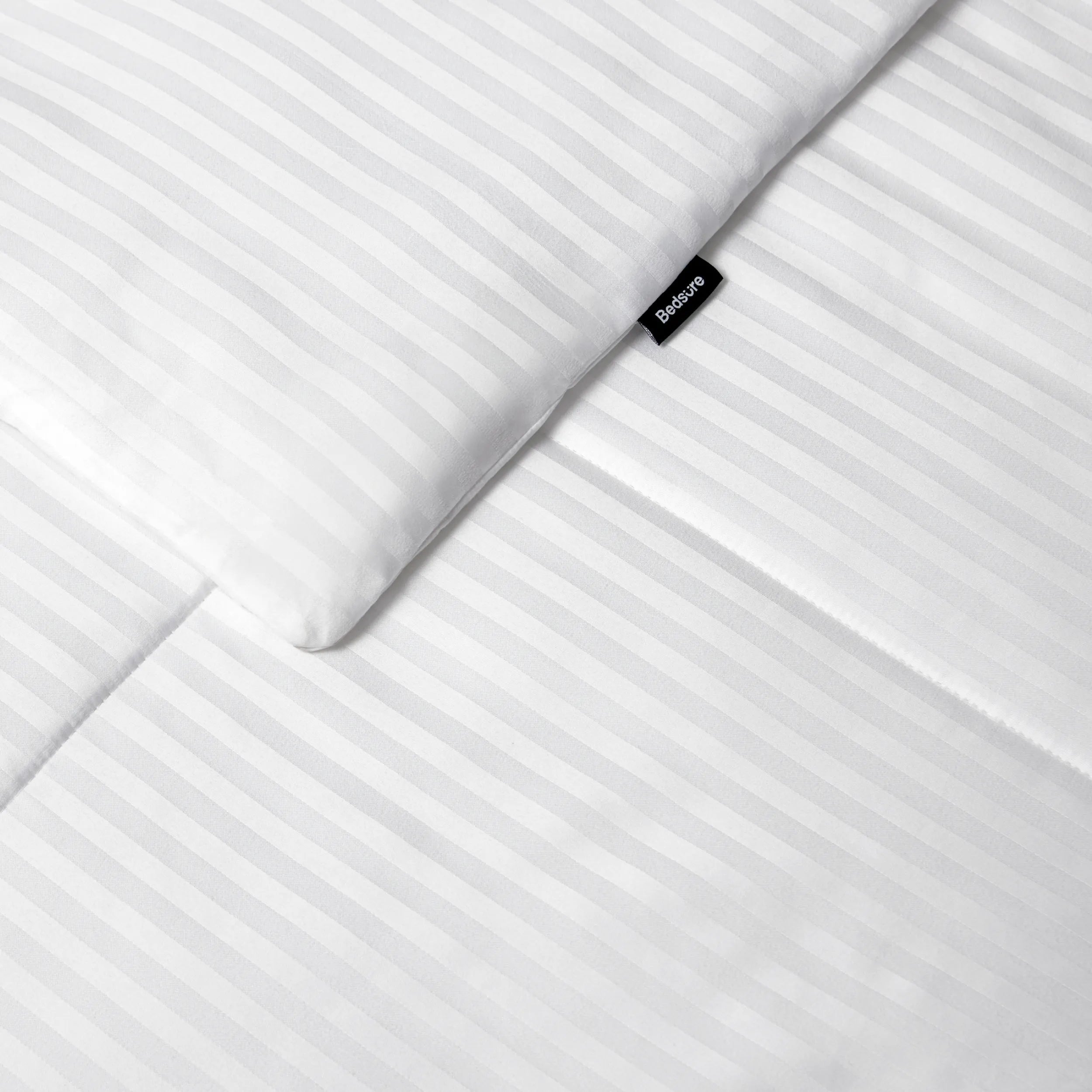 Weightless Comfy Striped Quilt
