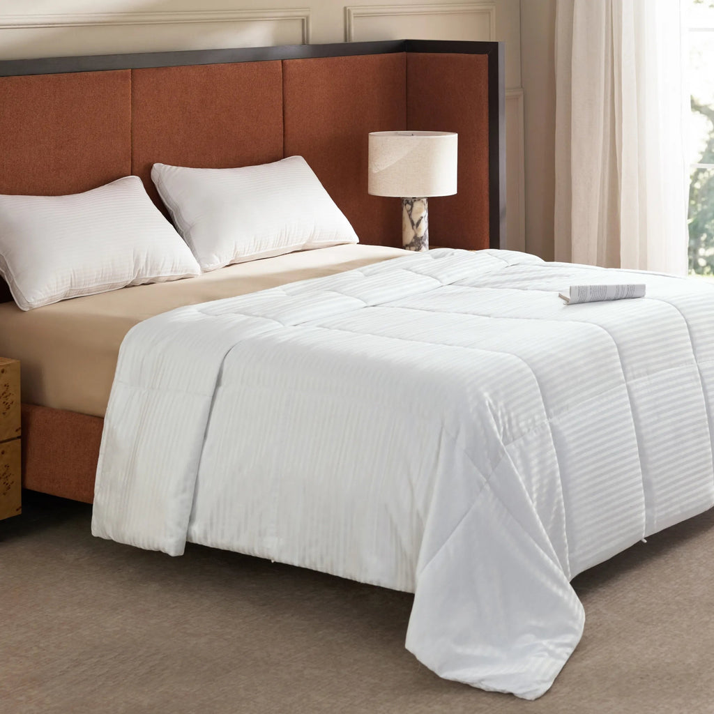 Weightless Comfy Striped Quilt