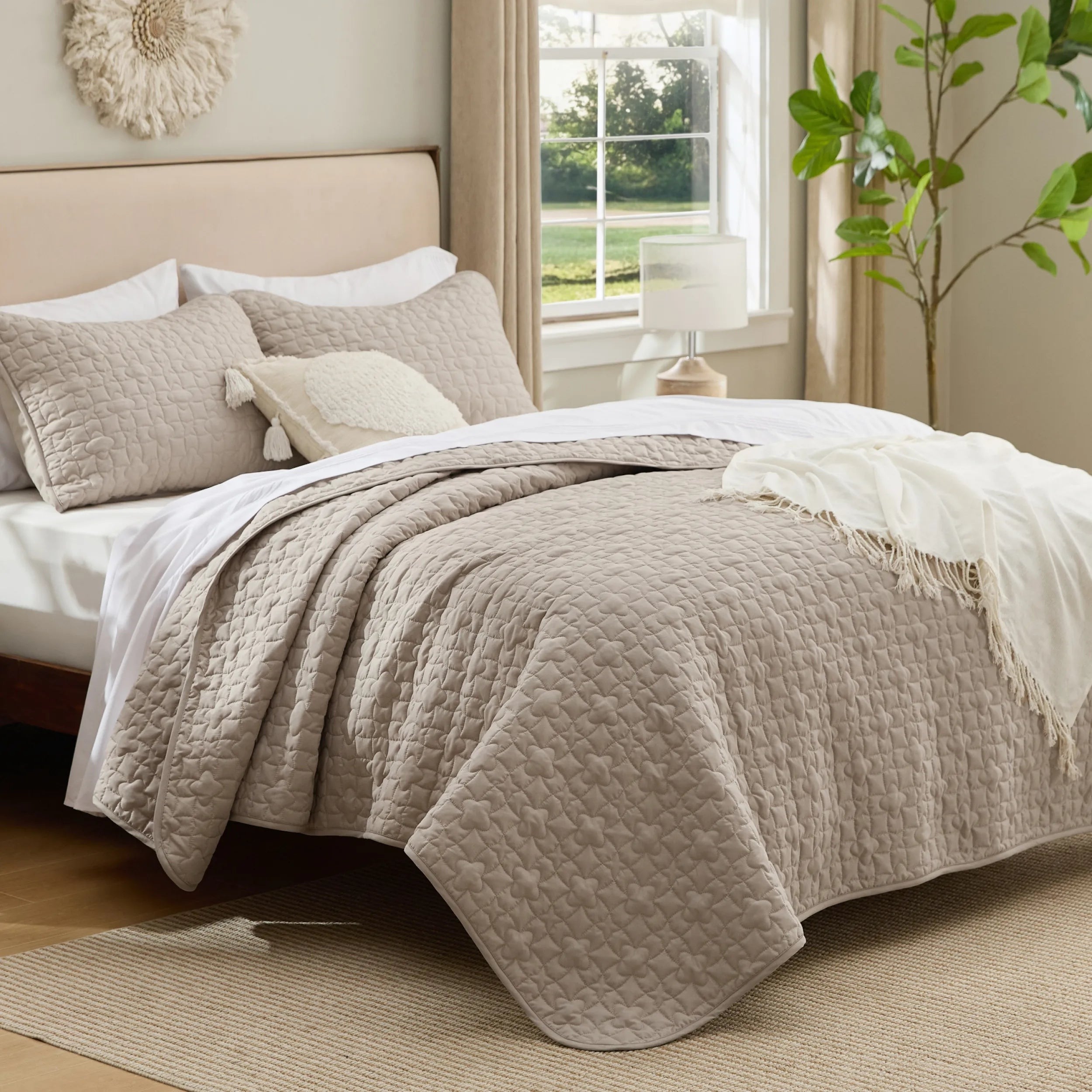 Lucky Star Quilt Set
