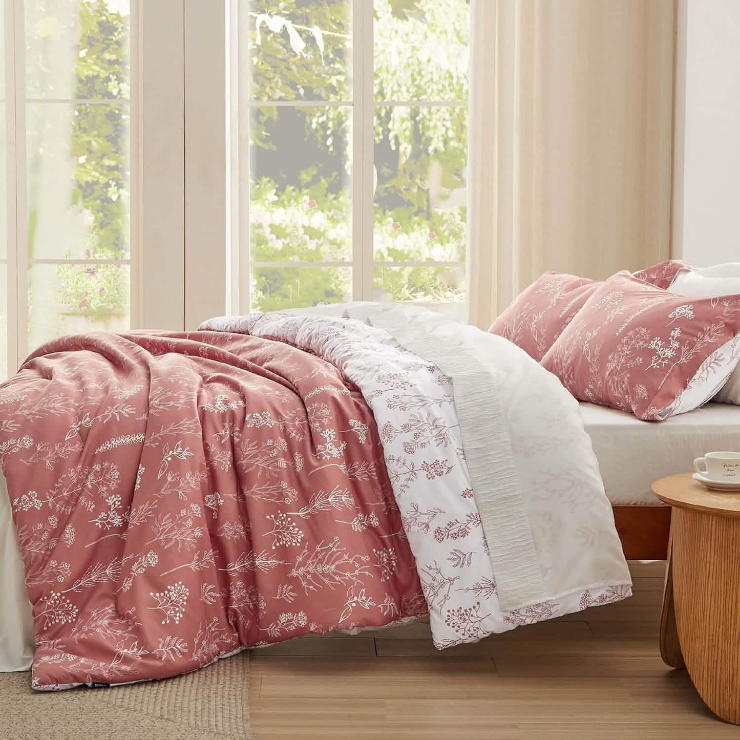 Reversible Floral Print Comforter Set