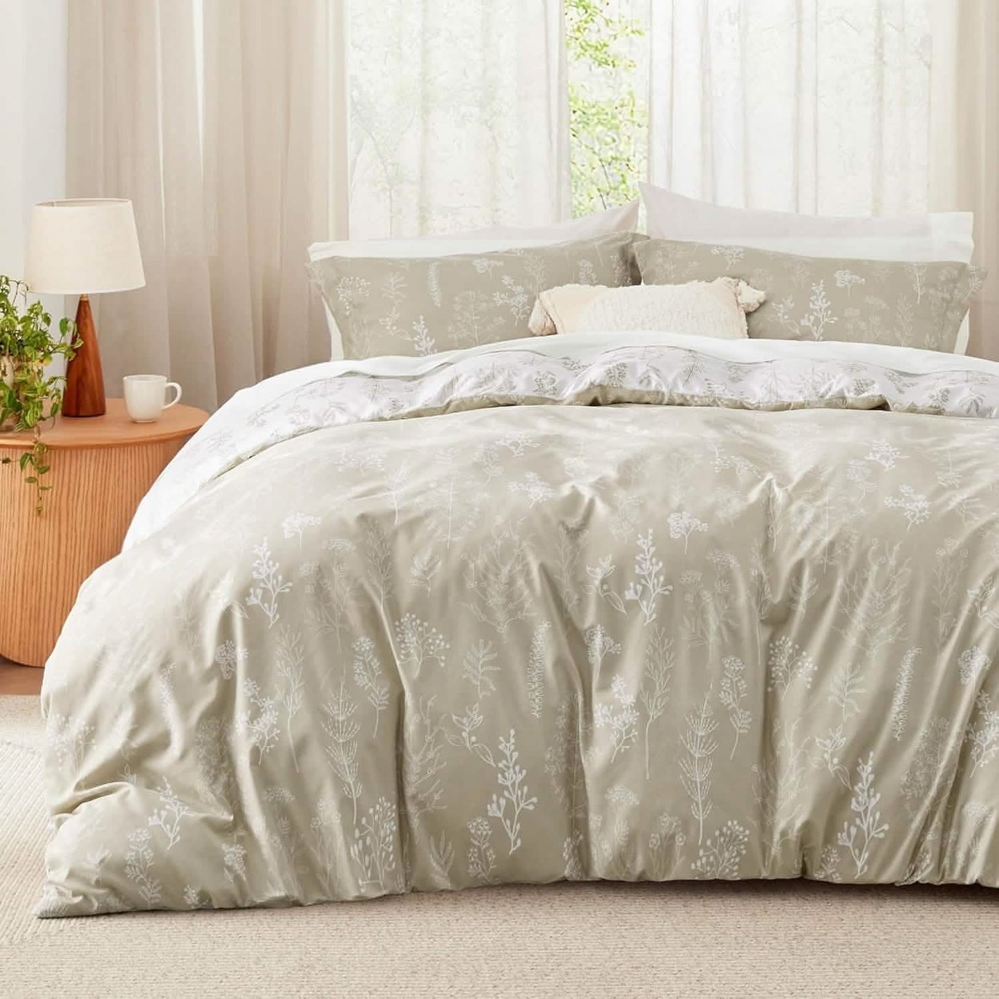 Reversible Floral Print Comforter Set