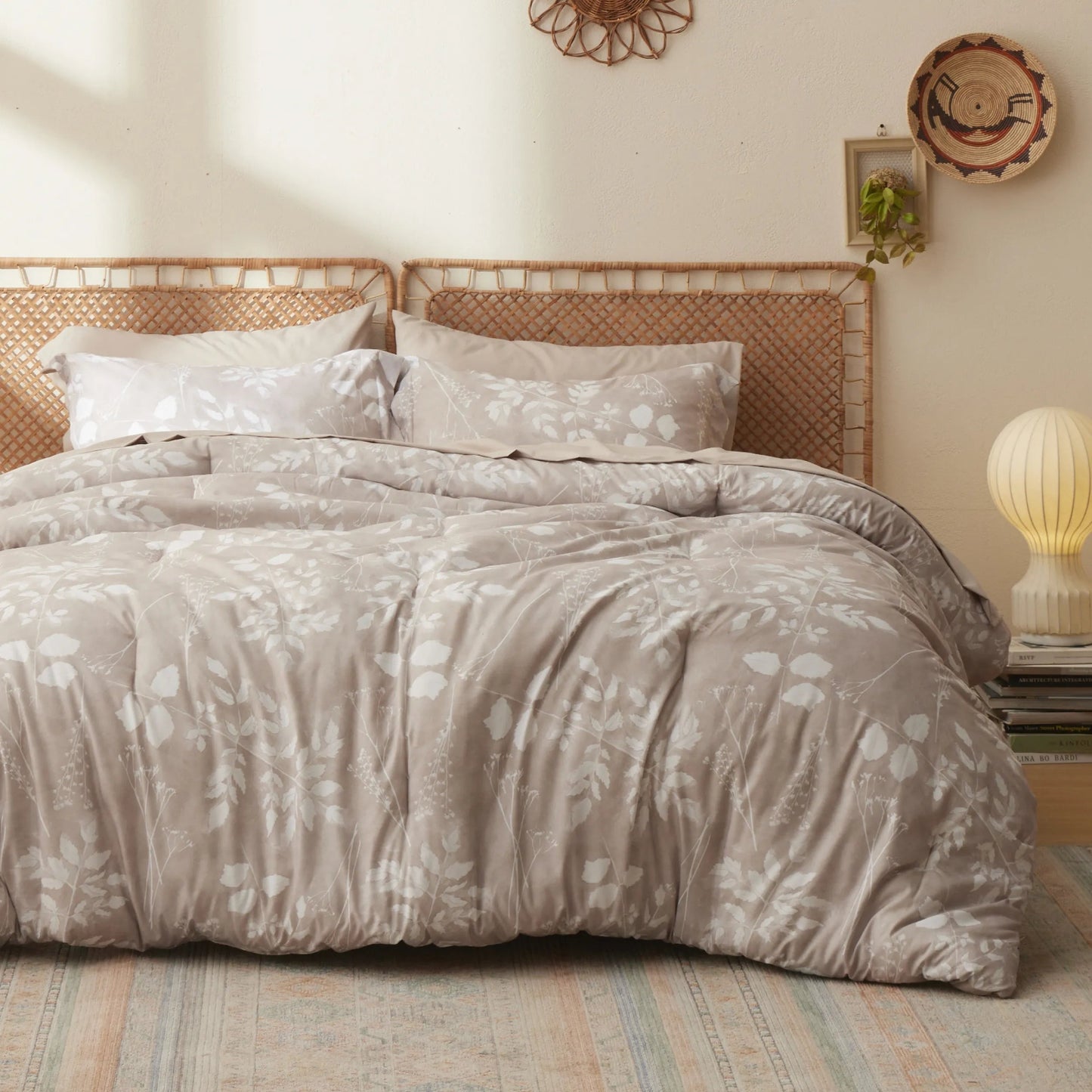 Elegant Floral Comforter Sets