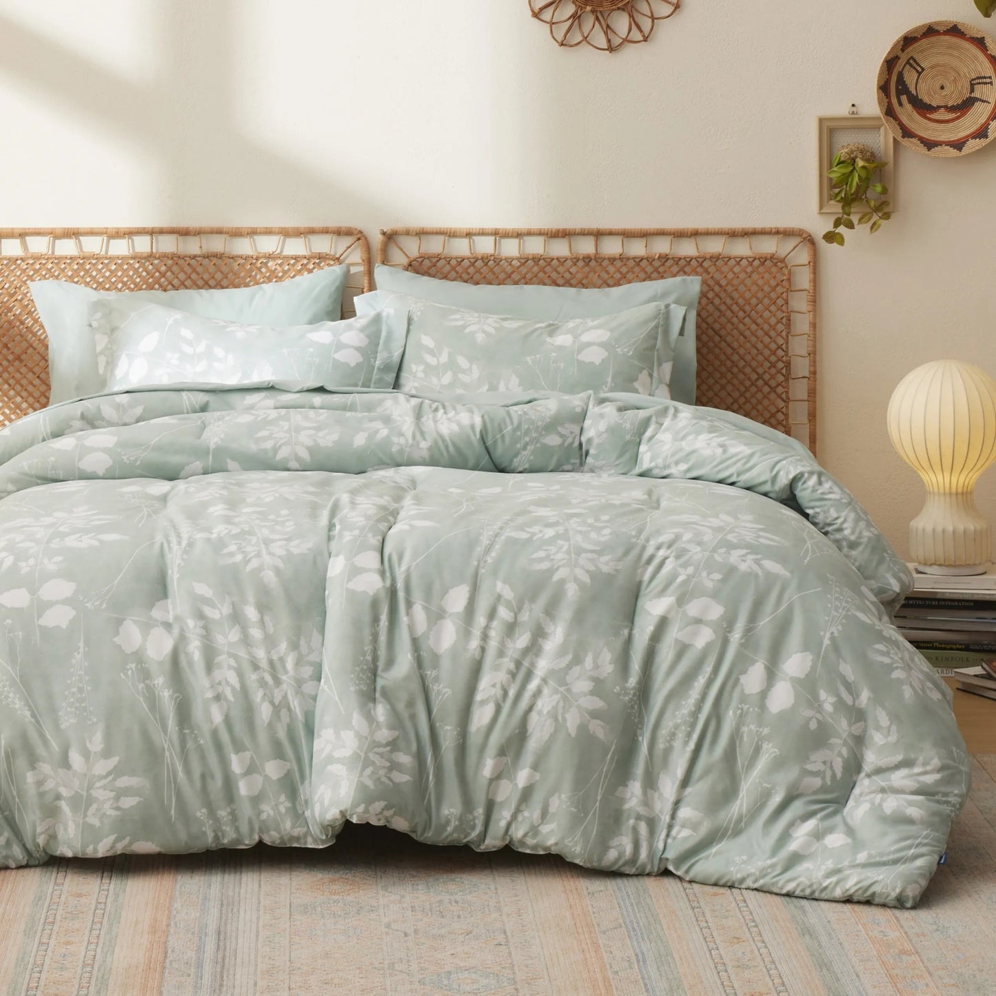 Elegant Floral Comforter Sets