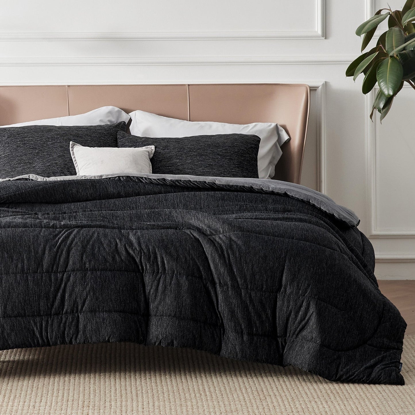 Reversible Warm and Cooling Comforter Set